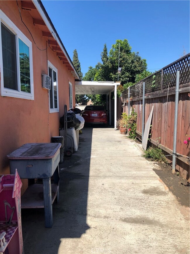 1923 E 130th St, Compton, CA 90222 - photo 2