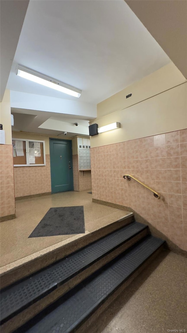 1970 E Tremont Ave unit 5G, Bronx, NY 10462 - photo 2