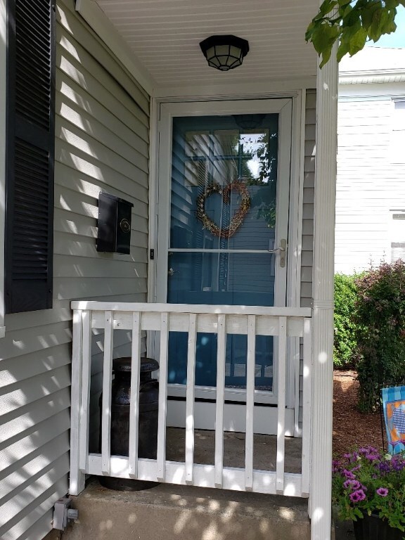 54 Bucklin St, Pawtucket, RI 02861 - photo 3