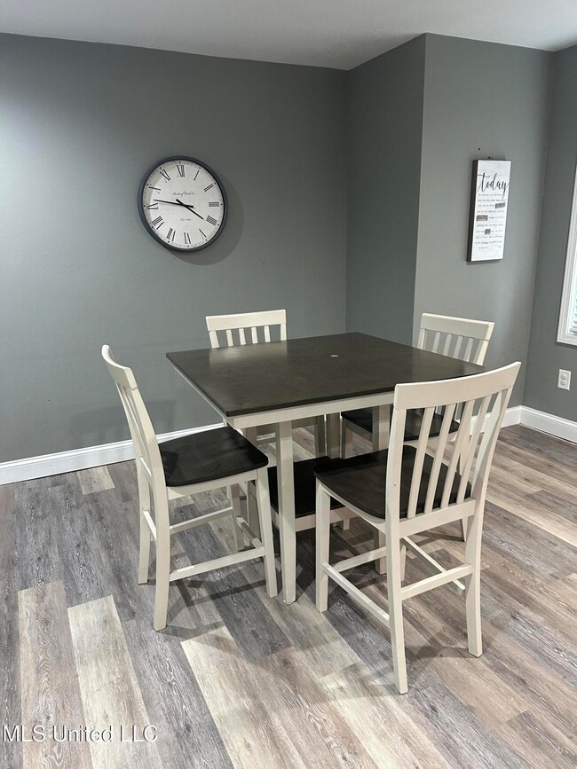 breakfast room