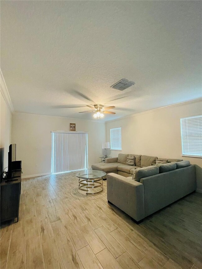 532 Pinecrest Loop, Davenport, FL 33837 - photo 6