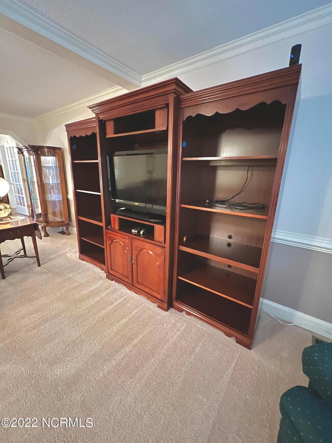 304999361_637791434412122_49885363878038