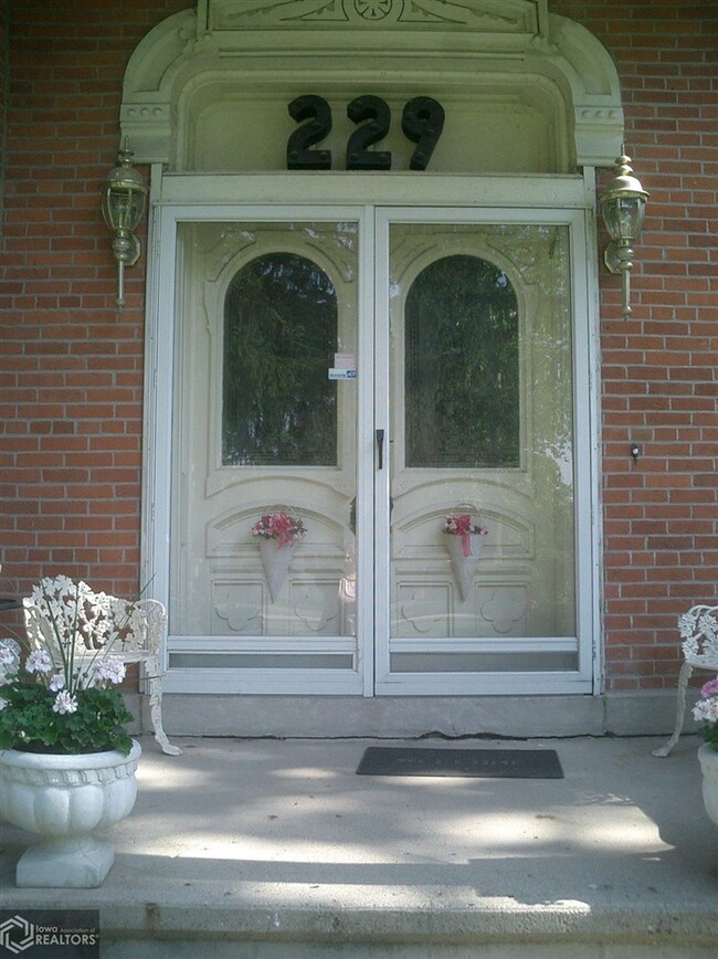 229 W Cass St, Osceola, IA 50213 - photo 3