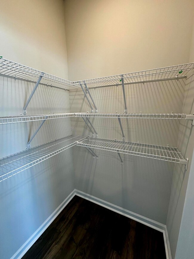 3262 COLONEL Court