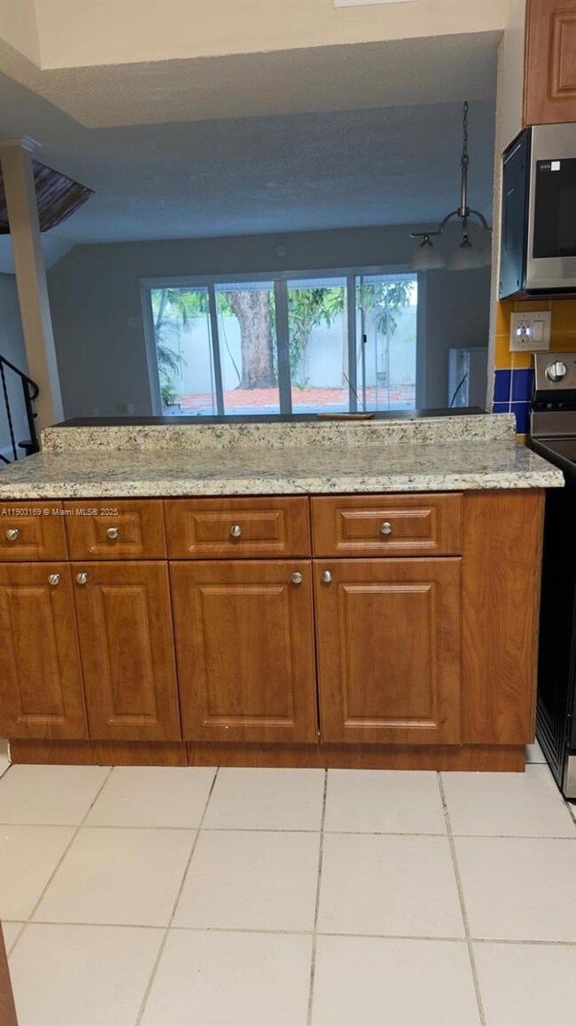 3908 SW 67th Terrace unit 112, Davie, FL 33314 - photo 5