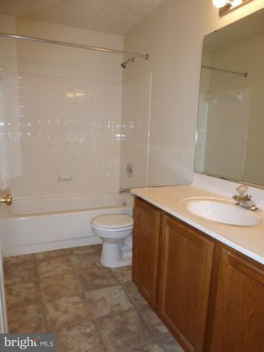 13206 Muscovy Ct, Upper Marlboro, MD 20774 - photo 7