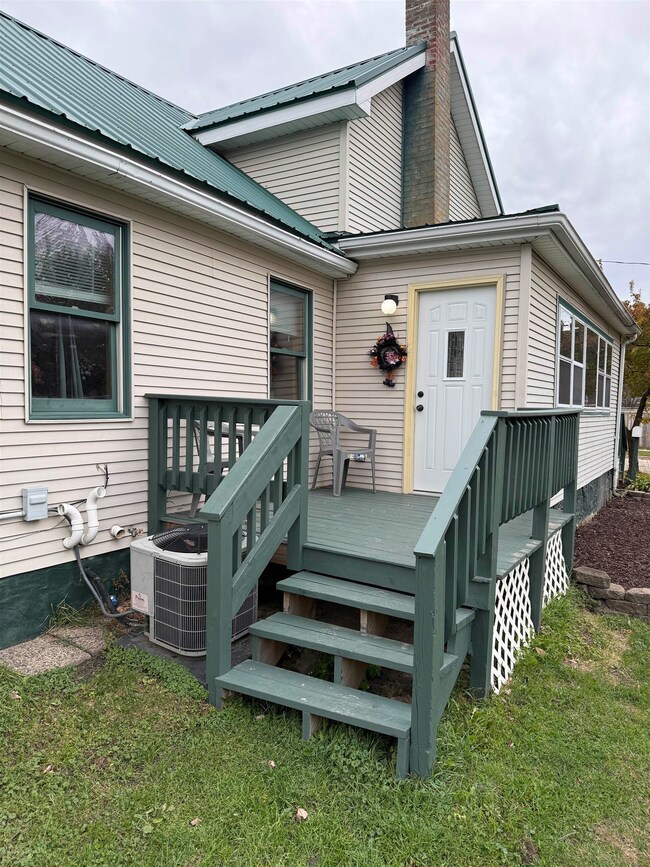 218 W Cameron St, Tomah, WI 54660 - photo 6