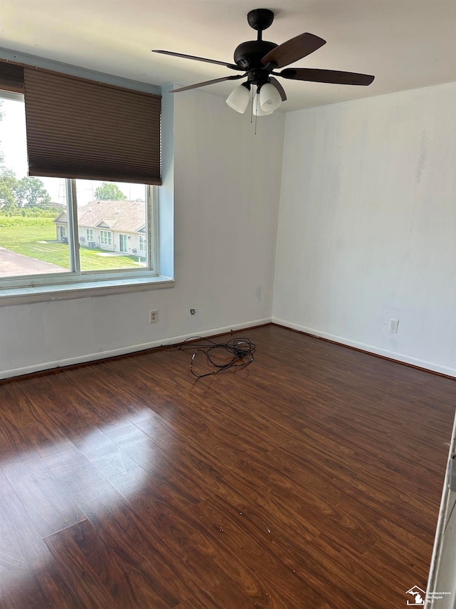 3911 Fort St unit 218, Trenton, MI 48183 - photo 6