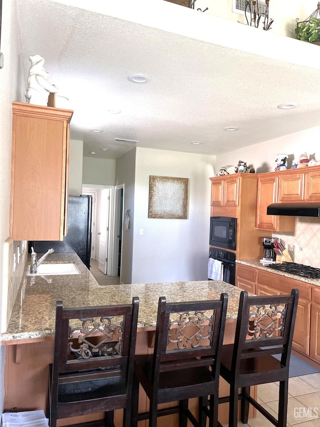 3205 N Dee Ann Ave, Fresno, CA 93727 - photo 5