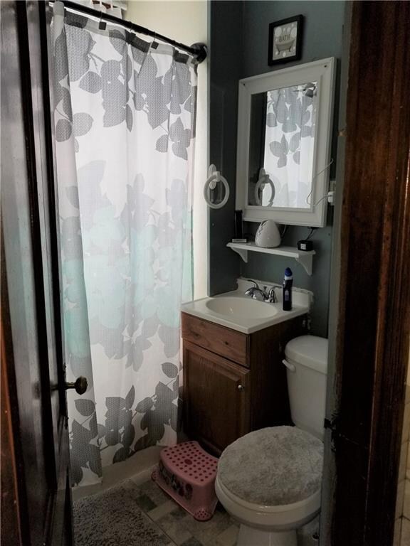 2nd Floor Bath