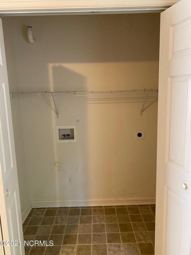 366 Bracken Place, Jacksonville, NC 28540 - photo 5