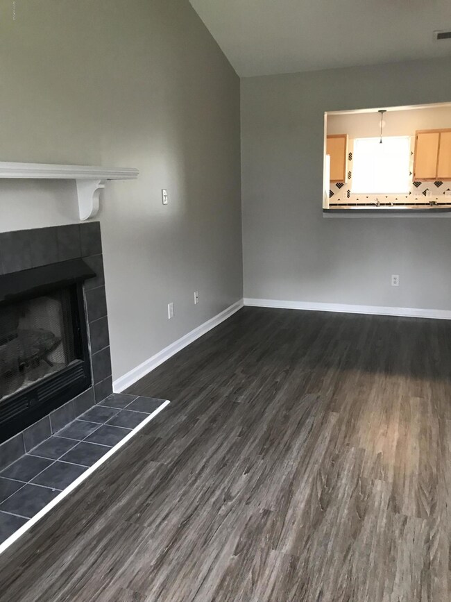 165 Brenda Dr, Jacksonville, NC 28546 - photo 4