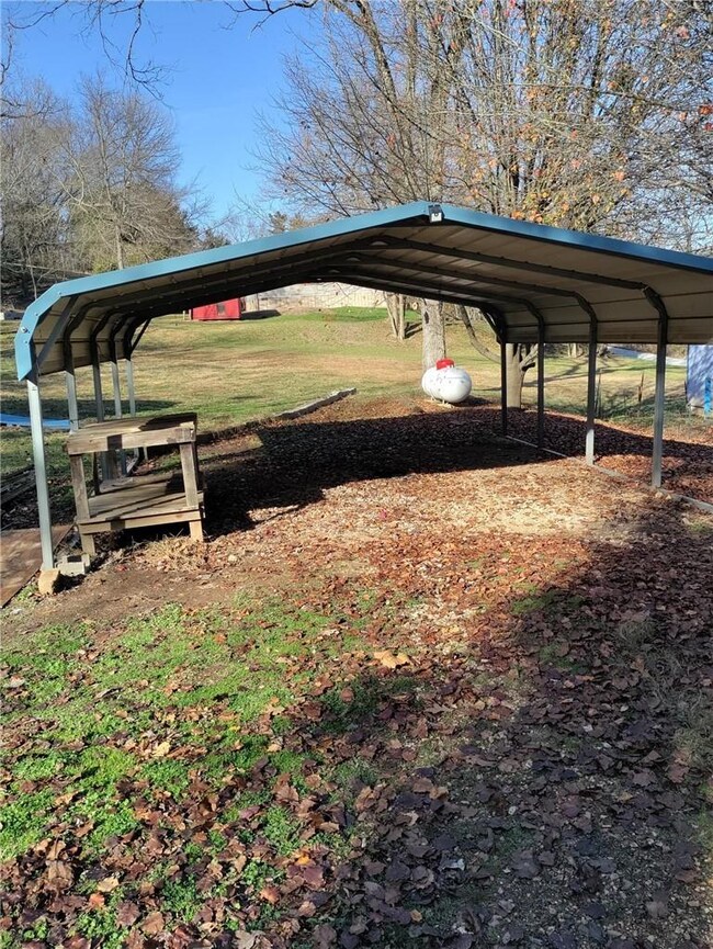 12707 Pleasure Heights Rd, Lowell, AR 72745 - photo 2