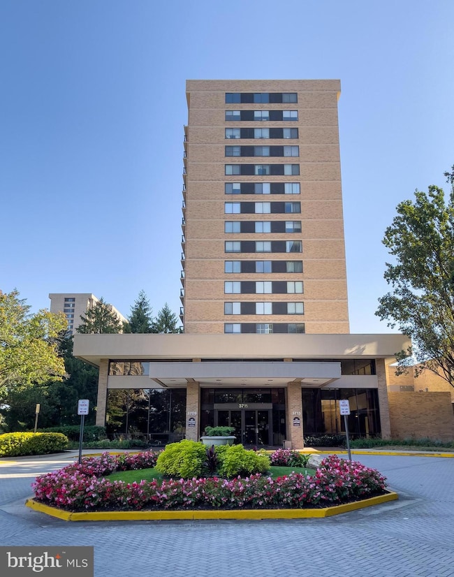 3709 S George Mason Dr unit 1605, Baileys Crossroads, VA 22041 - photo 3