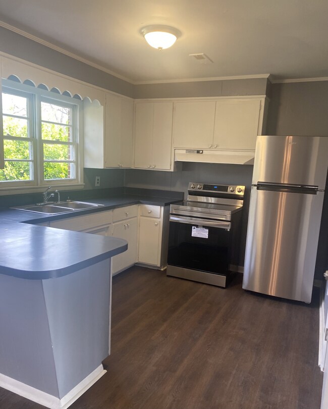 906 Oak St, Manchester, TN 37355 - photo 2