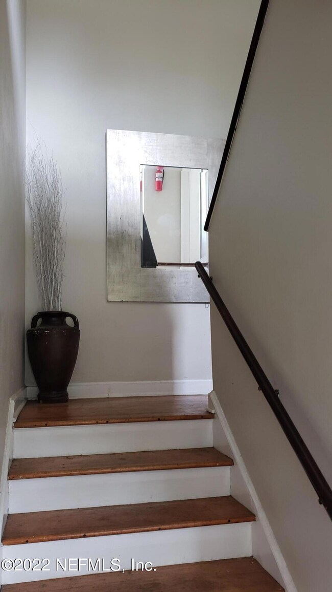 3018 Oak St, Jacksonville, FL 32205 - photo 2