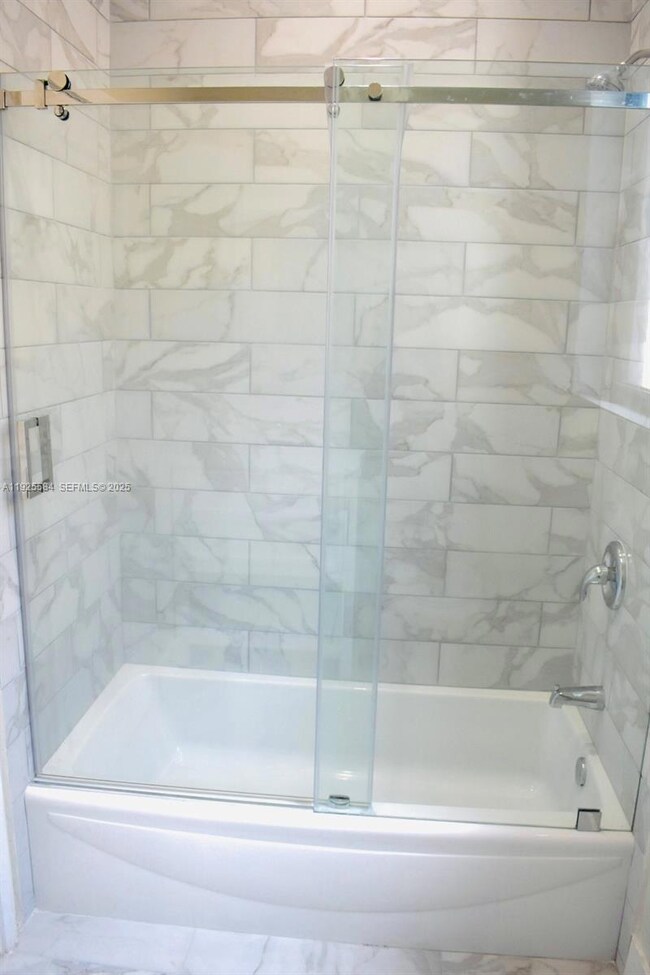 29 Palmetto Dr unit 6, Miami Springs, FL 33166 - photo 4