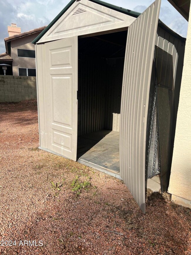 820 N Swallow Ln, Gilbert, AZ 85234 - photo 5