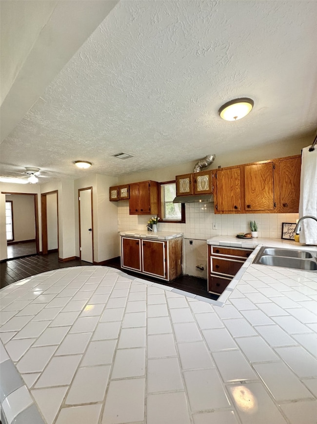 2509 Wall St, Houston, TX 77088 - photo 6