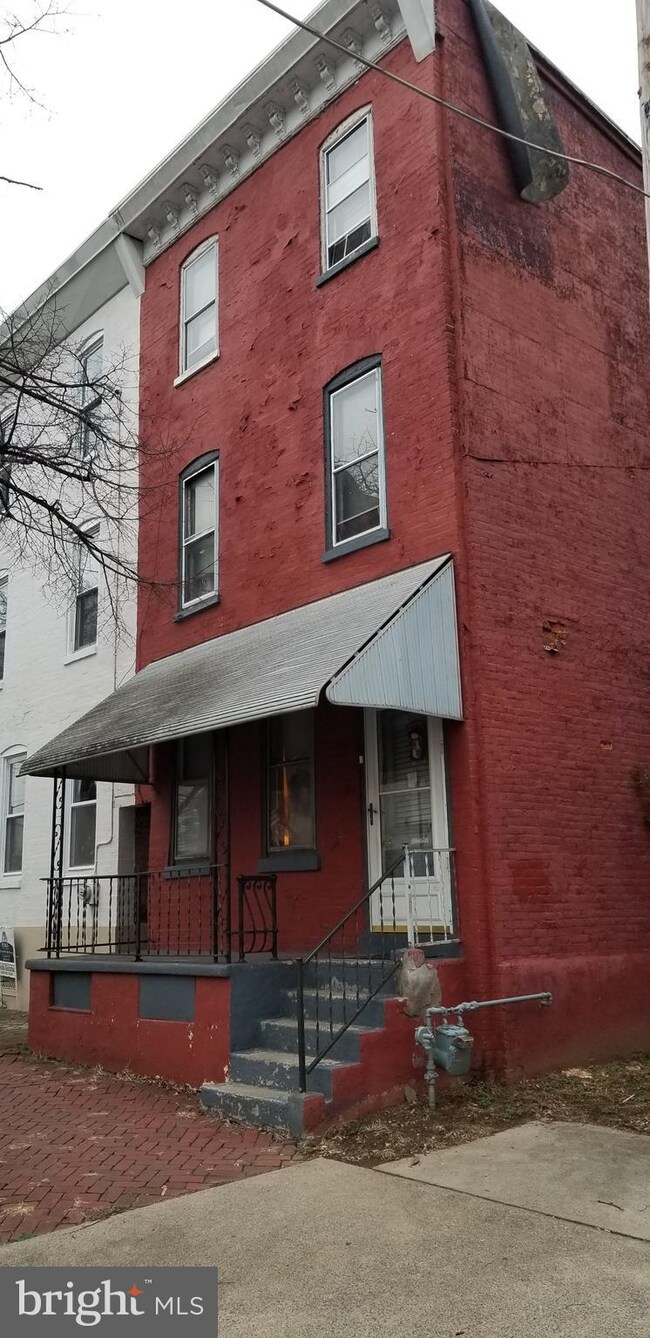 515 S 5th St, Reading, PA 19602 - photo 3