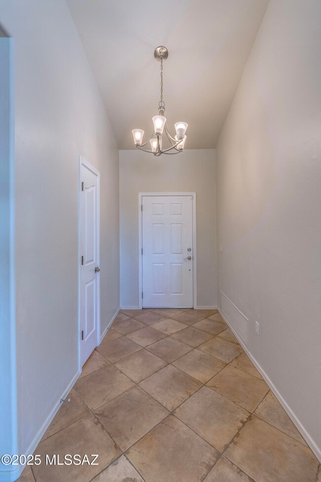 601 W Sulleys Pl__034