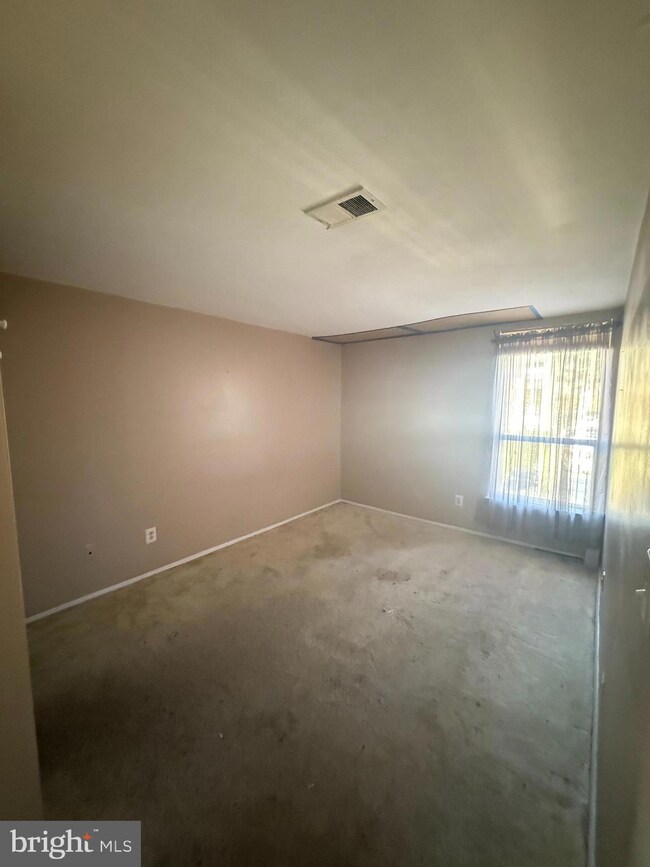 3310 Huntley Square Dr unit A2, Temple Hills, MD 20748 - photo 3