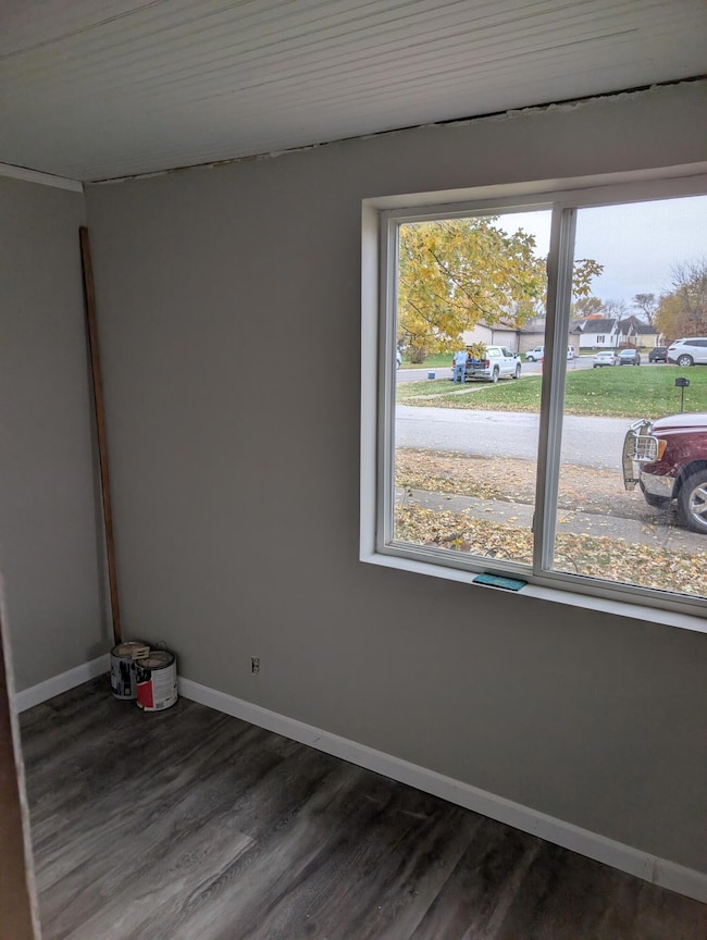 601 W Gordon St, Francesville, IN 47946 - photo 3