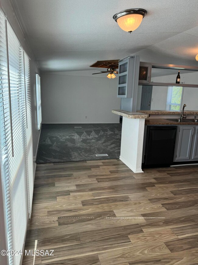 Kitchen/Living Room