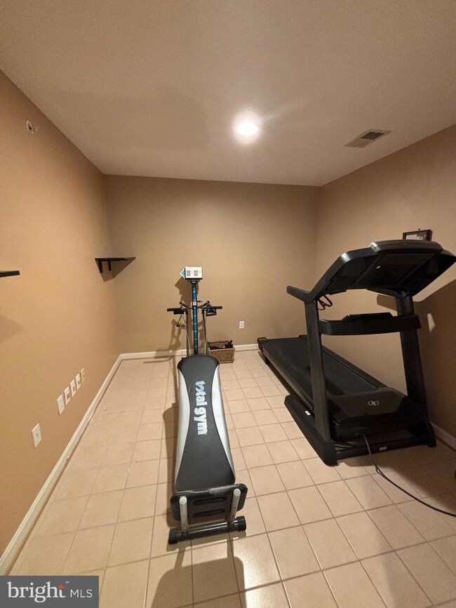 4700 Coyle Rd unit 402, Owings Mills, MD 21117 - photo 7