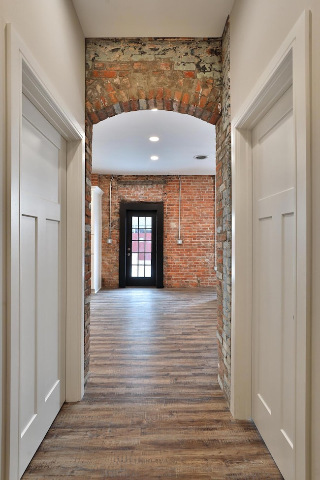 ValEquity-515-E-Mound-04