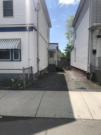 259 Spruce St, Chelsea, MA 02150 - photo 3