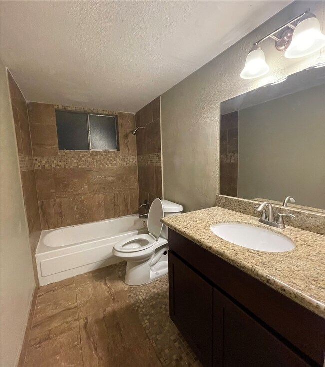 7511 Lumber Jack Dr, Houston, TX 77040 - photo 5