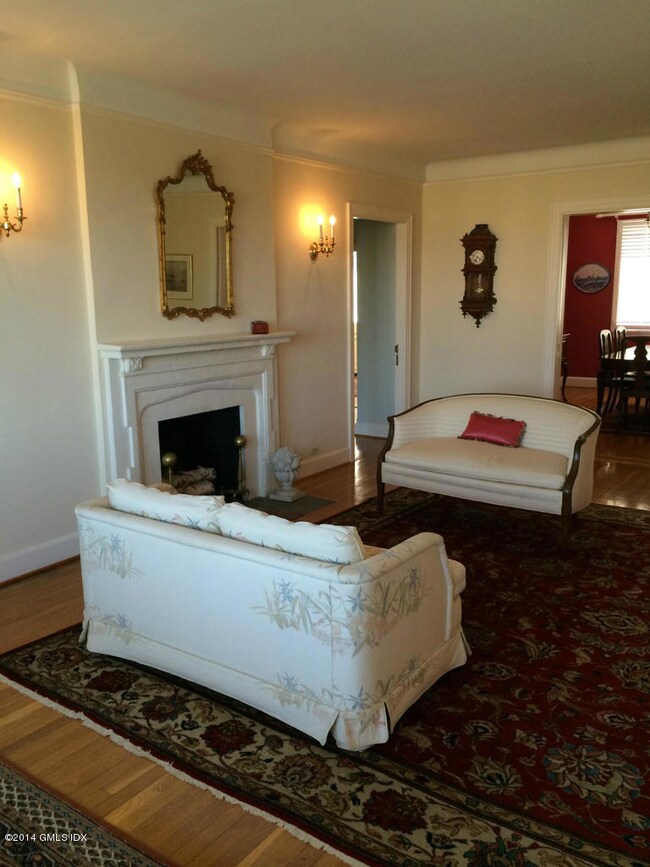 Greenwich Lodge unit 4E, Greenwich, CT 06830 - photo 3