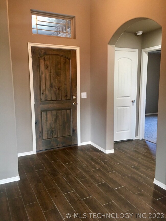 14161 S 270th Ave E, Coweta, OK 74429 - photo 3