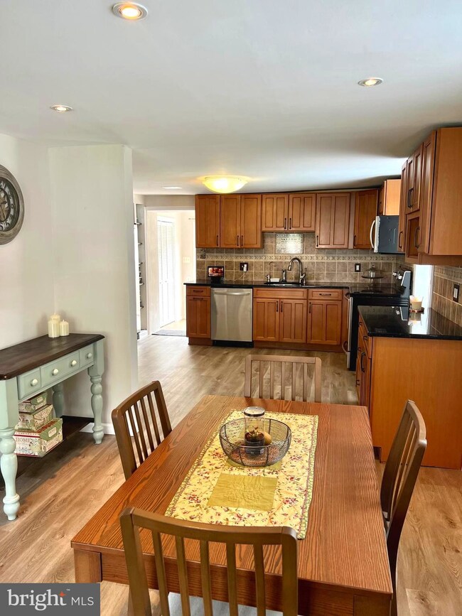 37 Vista Ave, Glen Burnie, MD 21061 - photo 3