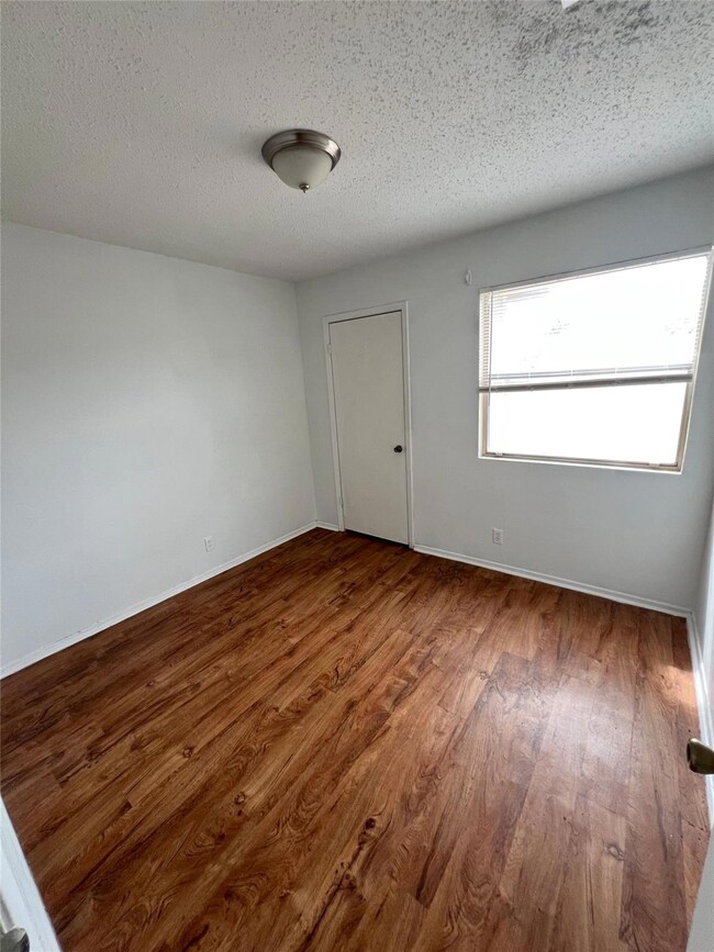 2307 Rachael Ct unit D, Austin, TX 78748 - photo 4