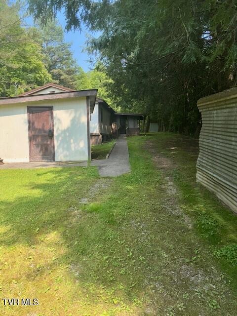 11616 Alfred Cox Rd, Pound, VA 24279 - photo 5