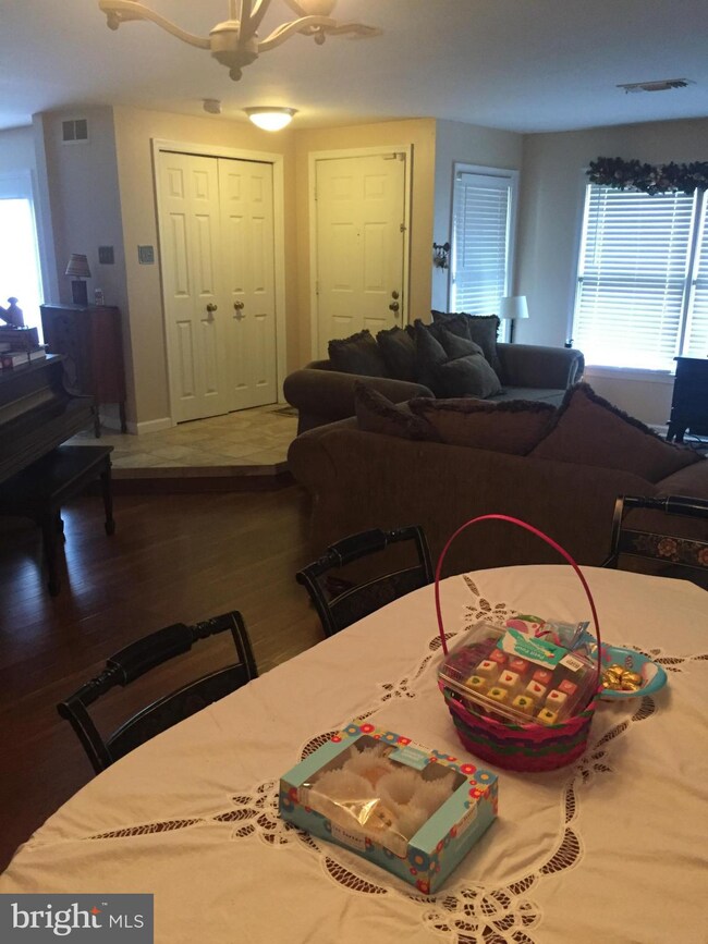 4114 Churchman Way unit 2, Woodbridge, VA 22192 - photo 2