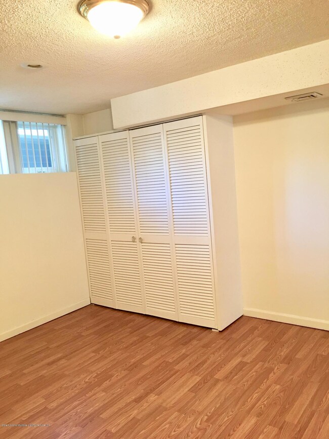 227 Dubois Ave unit 2, Staten Island, NY 10310 - photo 7