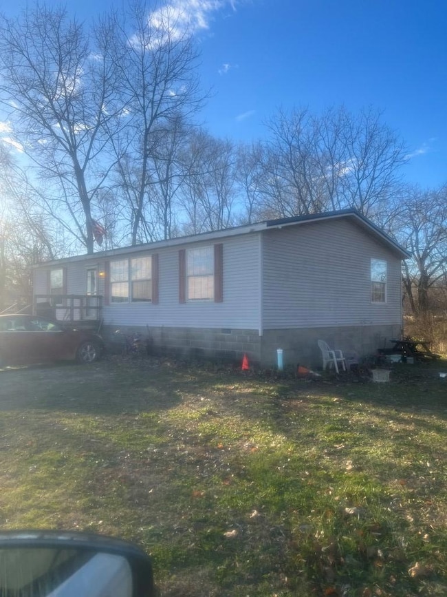 660 W 2nd St, Waverly, OH 45690 - photo 2