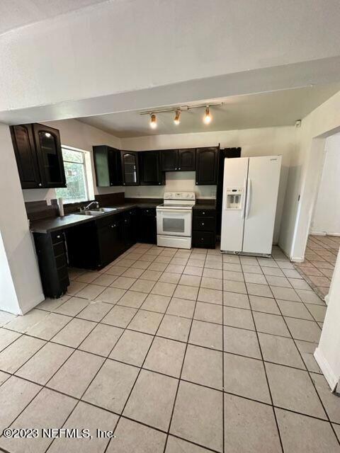 5174 Admiral Dr, Jacksonville, FL 32244 - photo 2