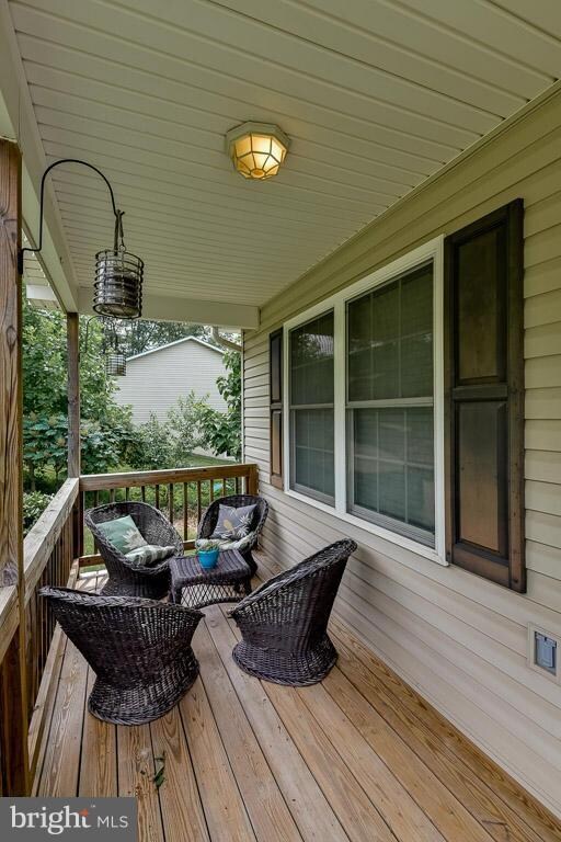 163 Cliffside Rd, Linden, VA 22642 - photo 4