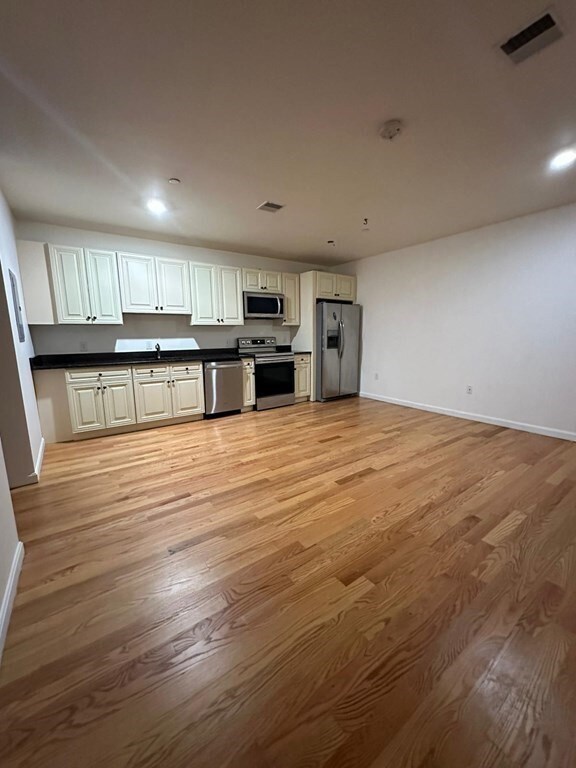 265 Essex St unit 3, Lawrence, MA 01840 - photo 4