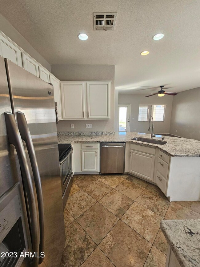 3581 S Loback Ln, Gilbert, AZ 85297 - photo 5