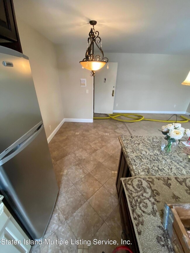 167 CROMWELL KITCHEN 2