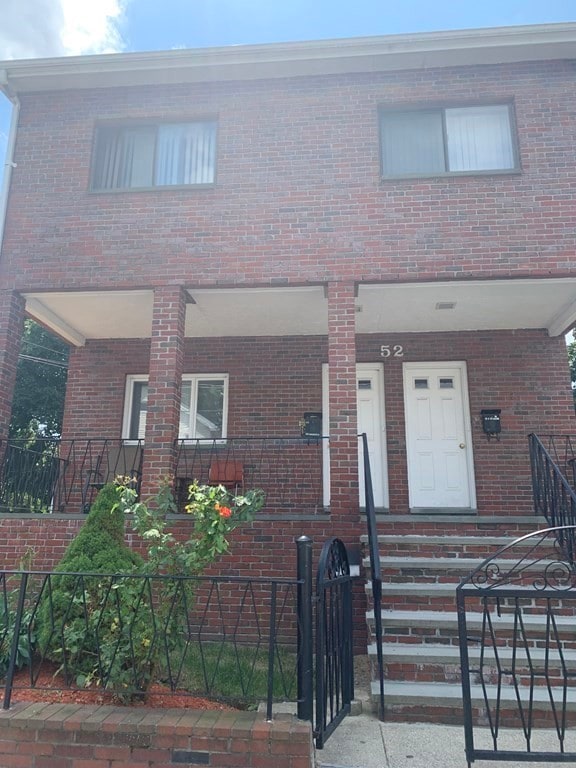 52 Winter St unit 2, Medford, MA 02155 - photo 2