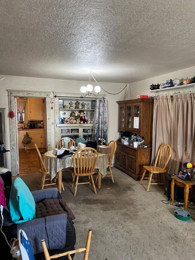 2004 Wilson St, Selma, CA 93662 - photo 4
