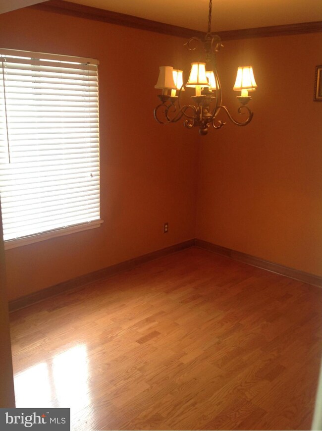 11301 Commonwealth Dr unit T1, Rockville, MD 20852 - photo 5