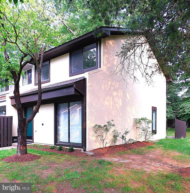 2241 Cartwright Place, Reston, VA 20191 - photo 4