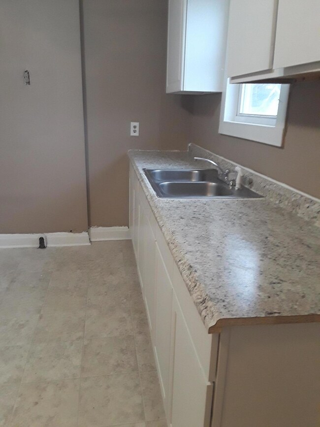 1273 N 6th St, Columbus, OH 43201 - photo 5